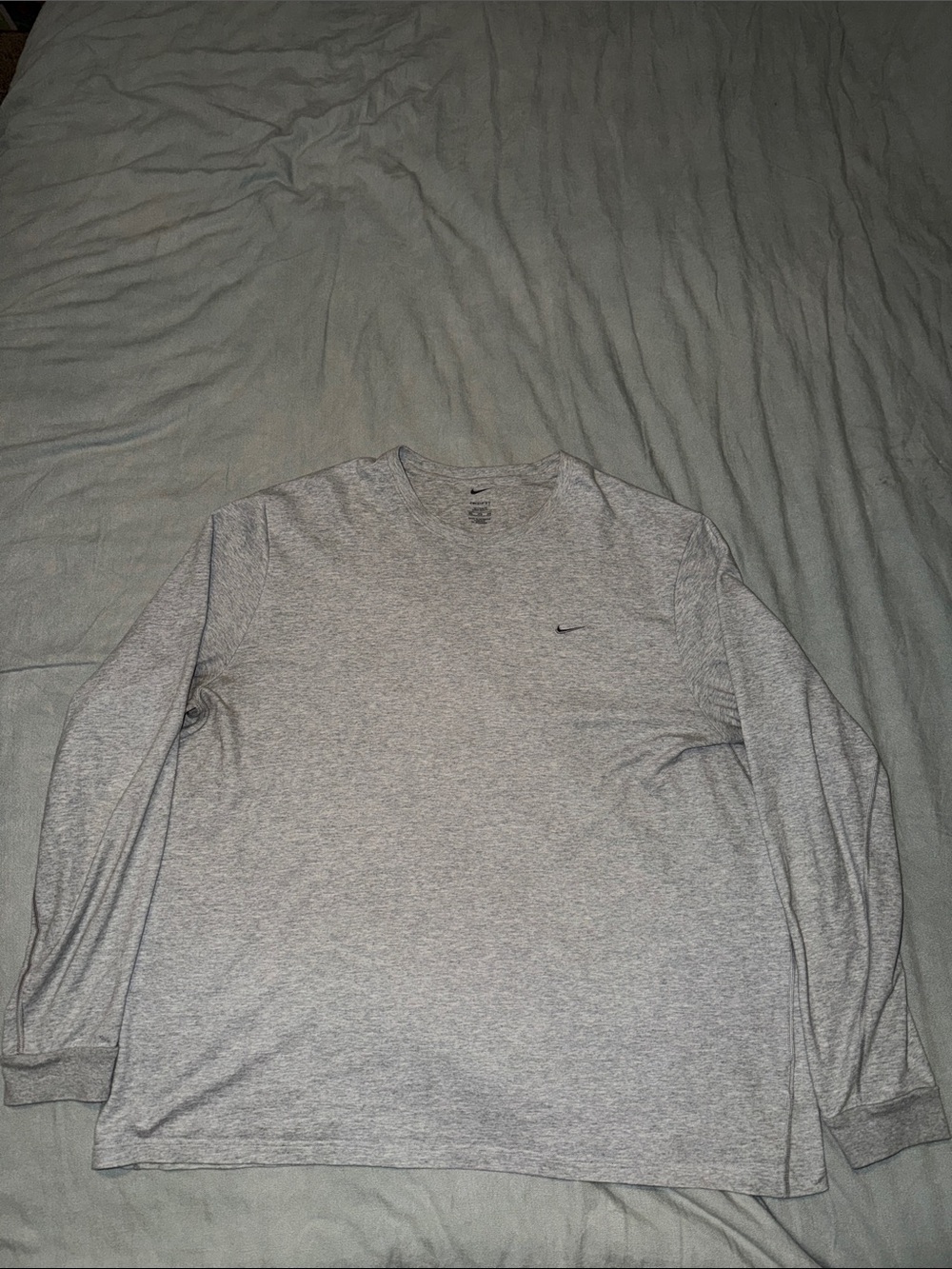 Mens Nike Dri-Fit Gray Long-Sleeve Crewneck Shirt